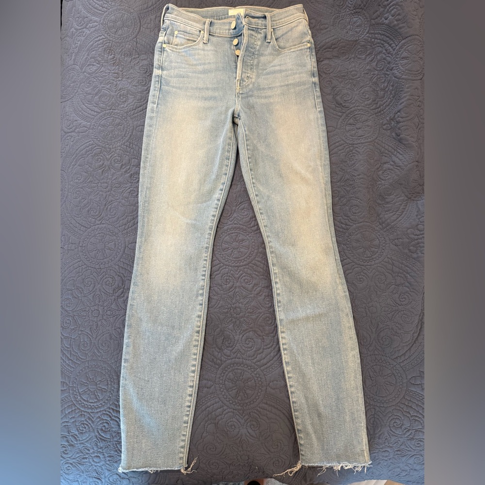 MOTHER The Stunner Ankle Fray Light Wash Skinny Jeans in Faded Blue